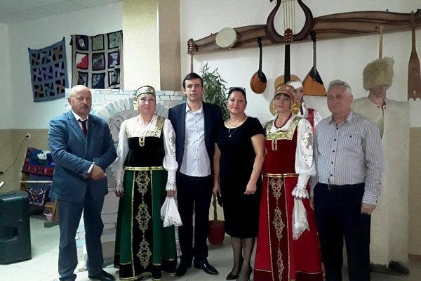 1 октября в с.Тарумовка Тарумовского Центра культуры прошло праздничное мероприятие, посвященное Дню пожилого человека. 