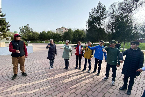 Волонтёры из Школы актива «Лидер» Городского дворца культуры г. Избербаш провели цикл мастер-классов по фольклорным играм