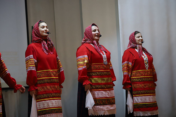 Республиканский праздник  русской и казачьей песни «Лейся, песня народная!»