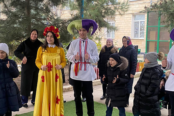 Республиканский дом народного творчества Министерства культуры РД, учреждения культуры муниципальных образований республики присоединились к всероссийской акции «Новый год в каждый дом».