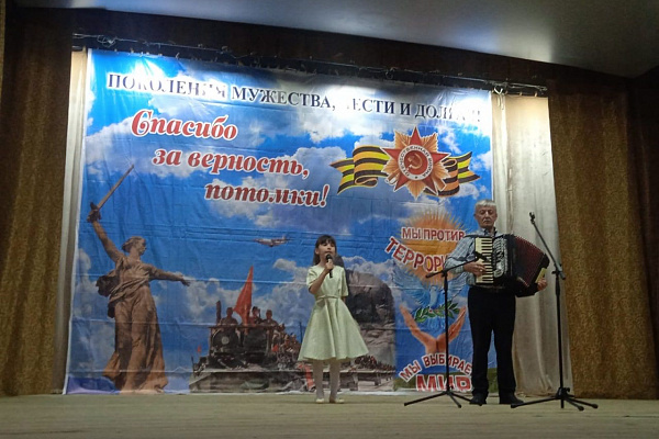 В Новокаякентском центре традиционной культуры прошел районный конкурс военно-патриотической песни «Песни Великой Победы»