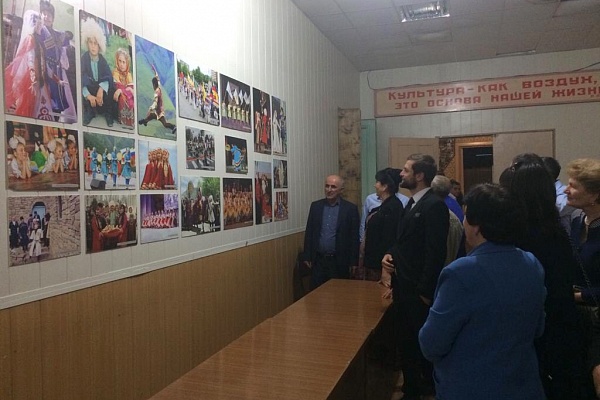 РЕСПУБЛИКАНСКАЯ ФОТОВЫСТАВКА «МЫ ЗА МИР, ЗА ЕДИНСТВО РОССИИ».