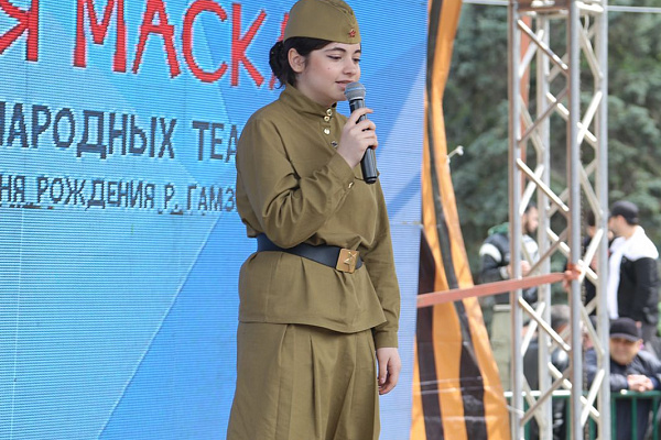 В Махачкале прошел Форум-фестиваль народных театров «Народная маска»