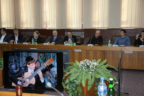В рамках XIII Международного фестиваля народной музыки "Играй, душа" состоялась конференция.