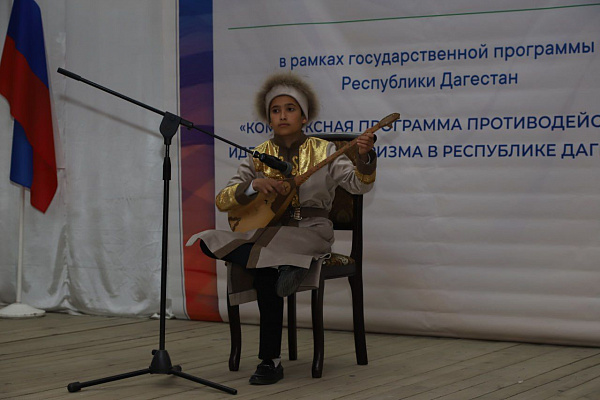 27 апреля прошел окружной этап фестиваля агитпрограмм «Моя Родина – Россия!» в Доме культуры с. Тарумовка