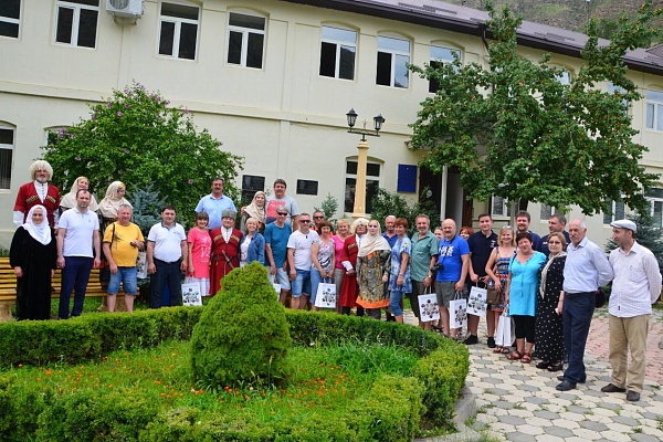 29 июня в рамках IX Международного фестиваля фольклора и традиционной культуры «Горцы» Танцевальный ансамбль «Олдсава» из Чехии выехал в Шамильский район.