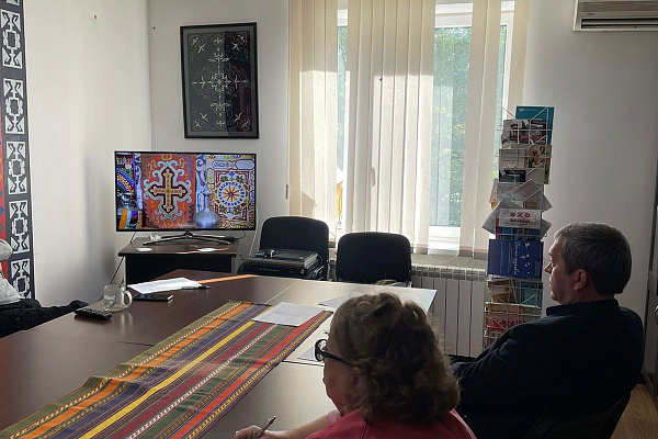 В Республиканском доме народного творчества состоялось совещание жюри в рамках XX Открытого Регионального конкурса визуального творчества «Радуга», посвященного Году культурного наследия народов России