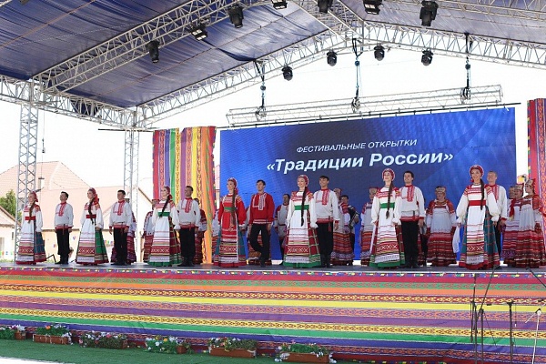 Концерт «Традиции России» прошел на побережье Каспийского моря