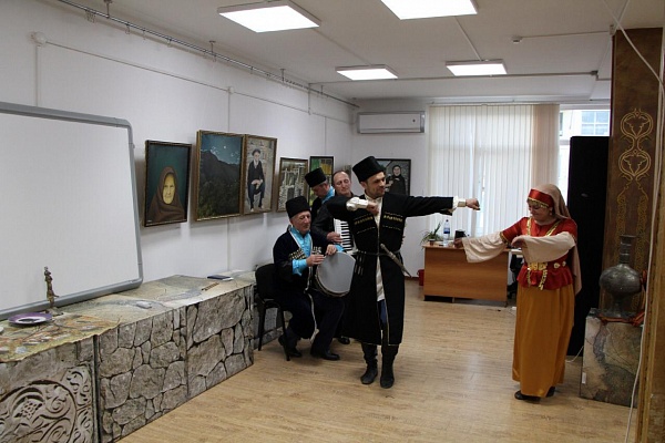5 февраля в Республиканском Доме народного творчества состоялась встреча  с базовыми народными коллективами Агульской, Цахурской и Рутульской культуры.