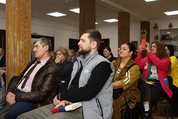 16 февраля в Республиканском доме народного творчества состоялся мастер-класс для режиссеров и актеров любительских театров, чтецов, ведущих концертных программ