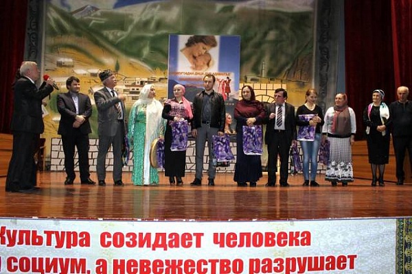 «Творческий десант» в Гумбетовском районе