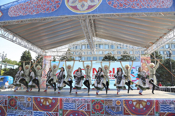 26 июня в Махачкале на центральной площади города прошла Республиканская культурная  акция «Мы против наркотиков!»