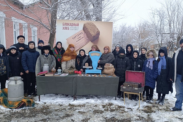 Ровно 80 лет, оборона города на Неве стала символом беспримерного мужества и силы духа советского народа