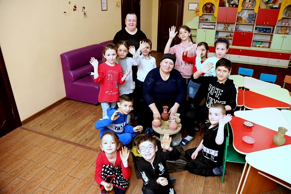Республиканский Дом народного творчества продолжает серию мастер-классов, которые знакомят жителей Дагестана с традиционными ремёслами республики.