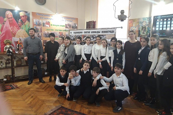 Урок мужества прошел в Центре традиционной культуры города Каспийска.