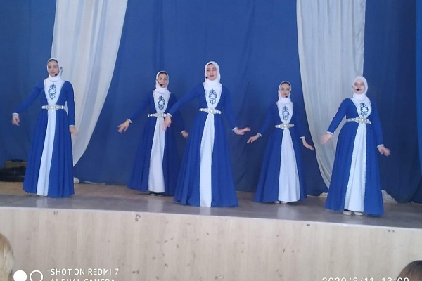 Вокальная группа «Ламан Аз» совместно с артистами Центра традиционной культуры «Водник» Хасавюртовского района выступили в Центре культуры с. Ботаюрт. 