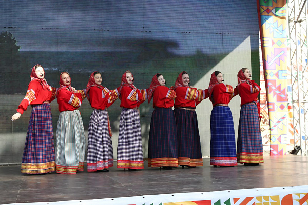 11 июня в рамках Молодёжный форум «Культурное единство и многообразие малочисленных народов Дагестана в России» на площадке Аварского театра прошли поэтическая площадка «Мой Дагестан» и марафон «Культурное наследие»