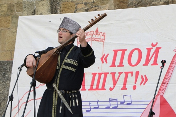 Участники международного фестиваля «Каспий - берега дружбы» выступили в Дербенте 