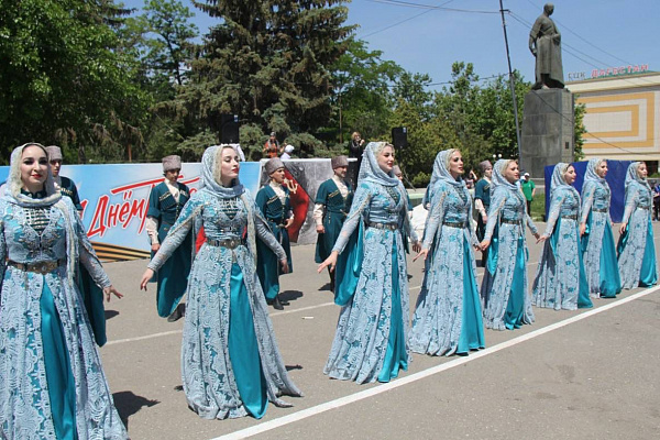 58 народных коллективов республики, 4000 артистов приняли участие в проекте  «Творческий десант» в 2022 году