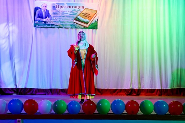 В Центре культуры с.Маджалис была презентована книга Алима Темирбулатова «Книга кайтагской памяти» 